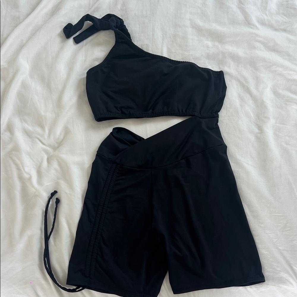 Black One-Shoulder Workout Set